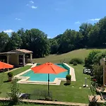Au Coin Des Arbres - Genevrier * Biron